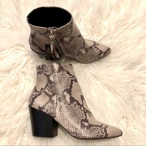DOLCE VITA Snakeskin Block Heel Ankle Booties 9.5